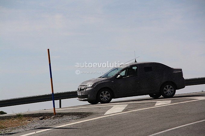 spyshots-dacia-logan-with-less-camo-medium_1.jpg