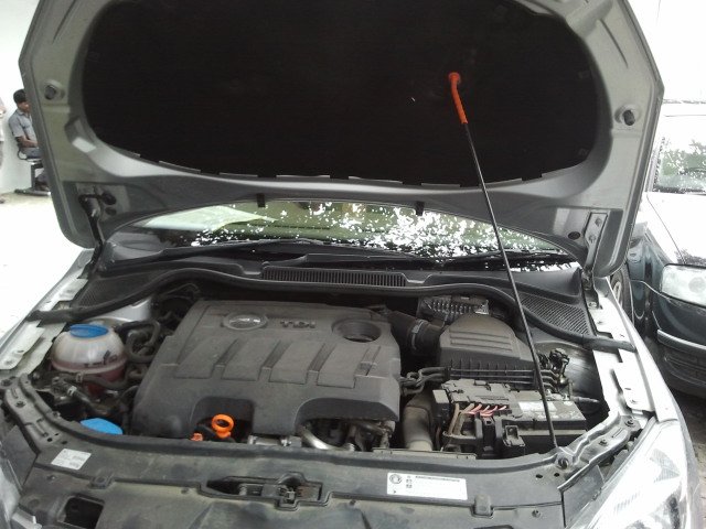 Engine Oil Top Up.jpg