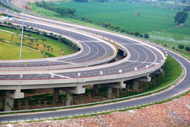 Yamuna-Expressway-2.jpg