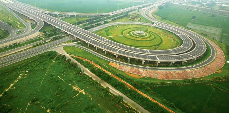 Yamuna-Expressway-3.jpg