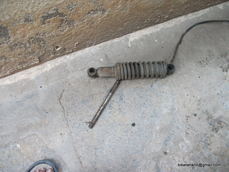 rear spring.JPG