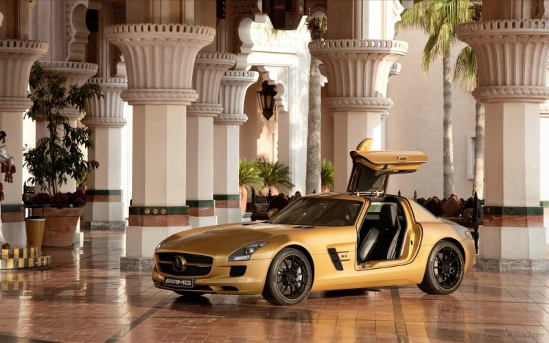 2010_mercedes_benz_sls_amg_desert_gold_2-wide.jpg