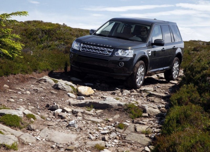 2013-Land-Rover-Freelander2-SUV-4.jpg