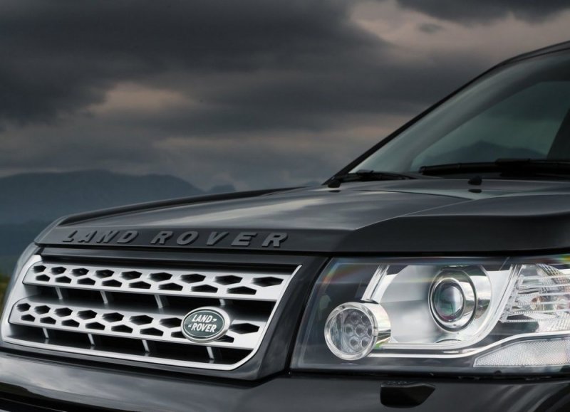 2013-Land-Rover-Freelander2-SUV-7.jpg