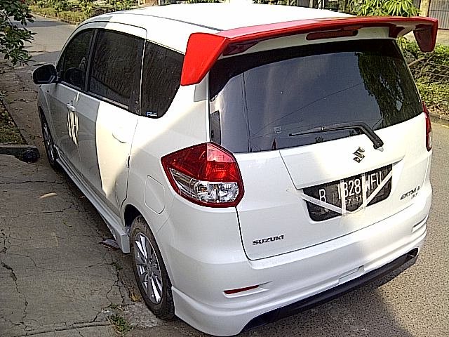 ERTIGA WHITE (15).jpg