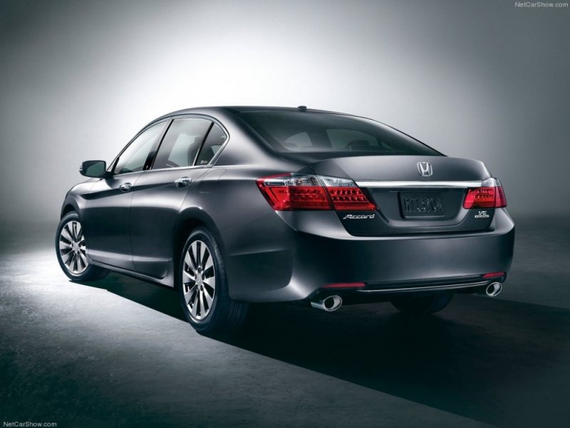 Honda-Accord_2013_1024x768_wallpaper_02.jpg