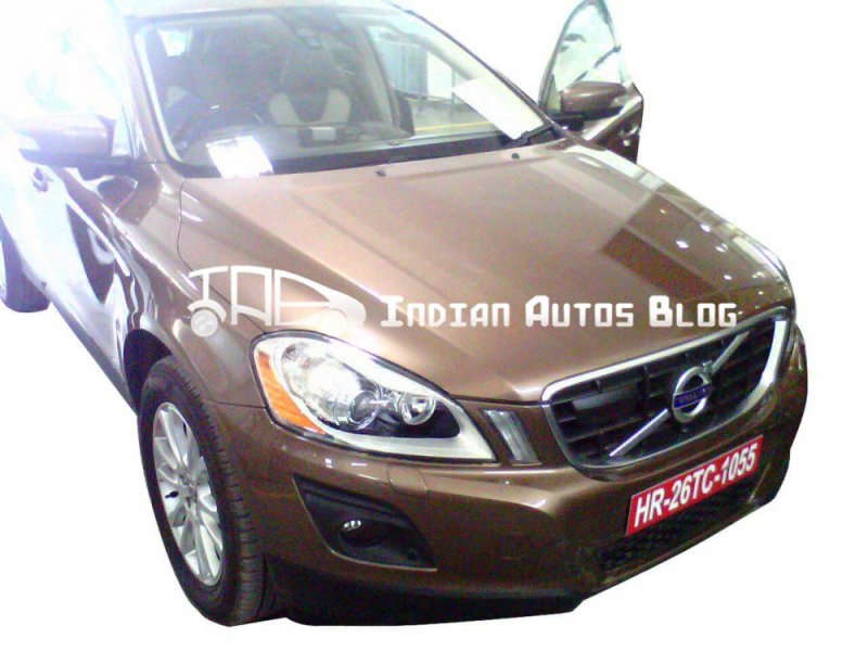 Volvo_XC60-3.jpg