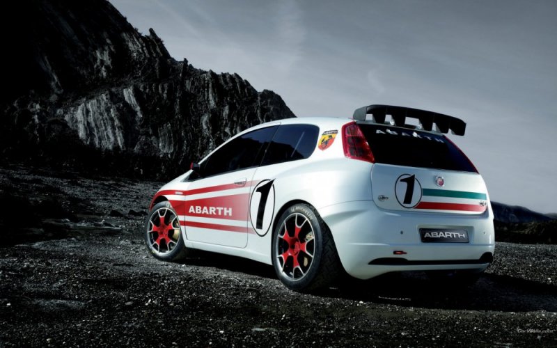 Fiat_Grande-Punto Abarth_56_1680x1050.jpg