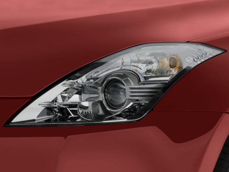 nissan_350z_coupe_touring_2008_exterior_headlight.jpg