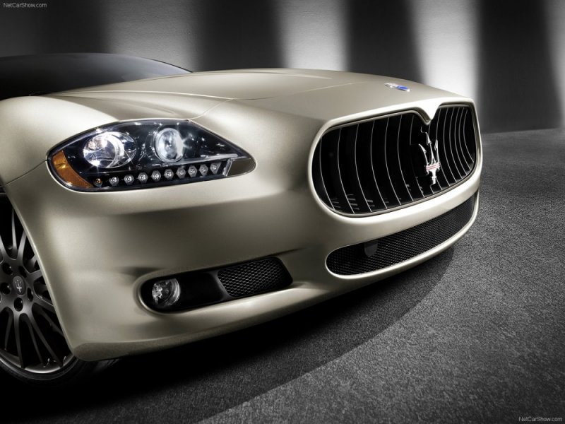 Maserati-Quattroporte_Sport_GT_S_Awards_Edition_2011_1600x1200_wallpaper_06.jpg