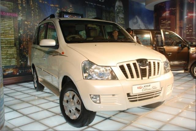 Mahindra-Xylo-Celebrations.jpg