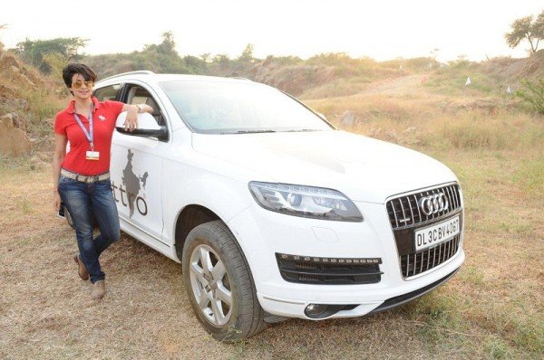 Audi-Womens-Power-Drive-Actress-Gul-Panag-beside-Audi-Q7-600x398.jpg