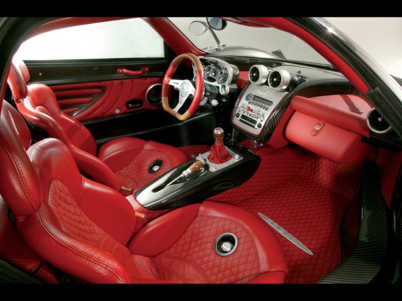 2005-Pagani-Zonda-F-n-Interior-1920x1440.jpg