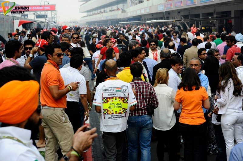 Indian-F1-GP-Crowd.jpg