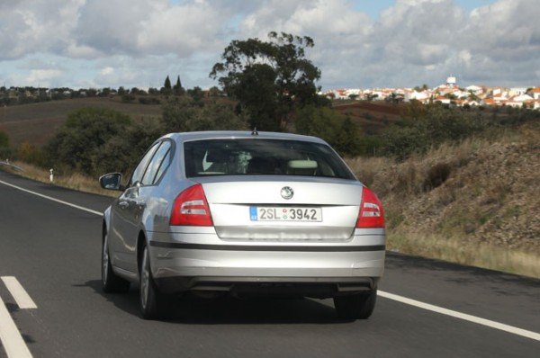 Third-generation-Skoda-Octavia-sedan-in-action-Video-1.jpg