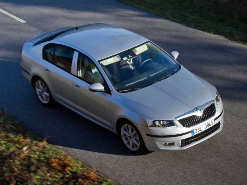 2013-Skoda-Octavia-3.jpg