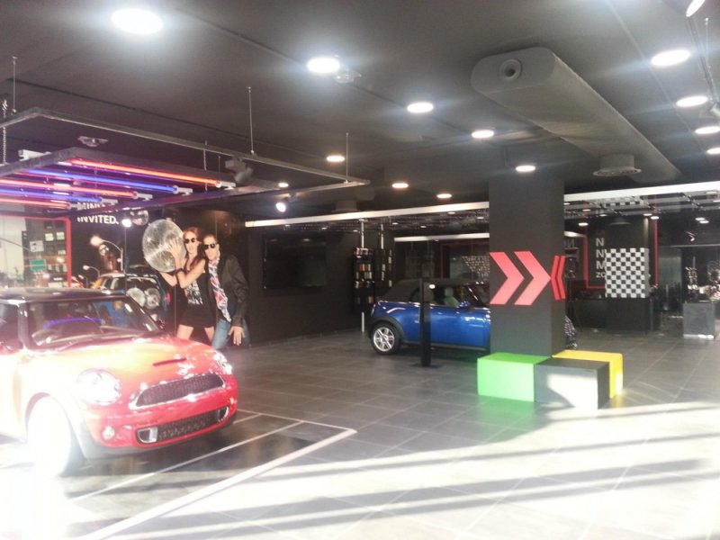 Mini-Showroom-Hyderabad-2.jpg