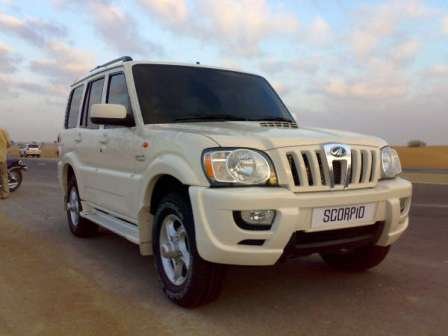 Mahindra-Scorpio-Front-Side-View.jpg