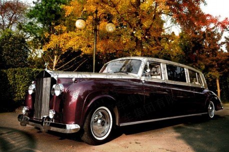 soar-rolls-royce-phantom-china-1-458x304.jpg