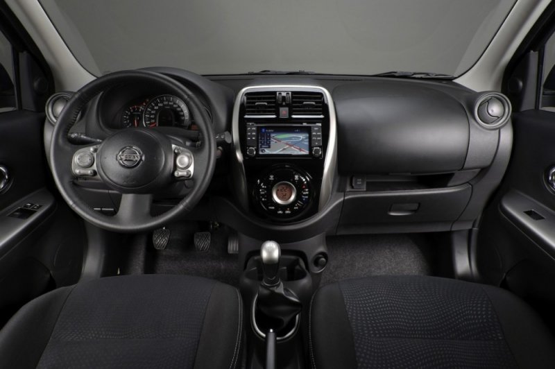 2013-Nissan-Micra-facelift-cabin-1024x680.jpg