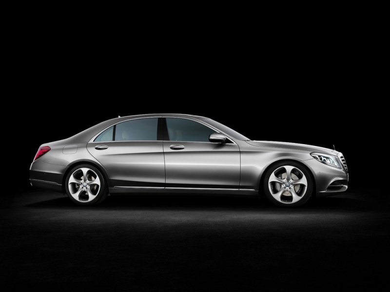 2014-Mercedes-S-Class-side.jpg