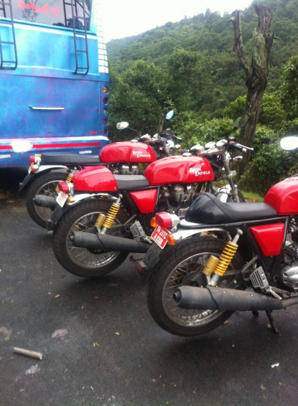 Royal-Enfield-Continental-GT-cafe-racer-with-three-seating-configurations.jpg