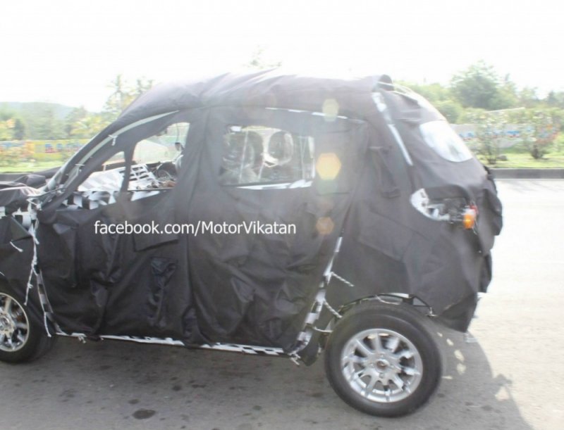 Interior-of-the-Mahindra-S101-partially-revealed-1024x781.jpg