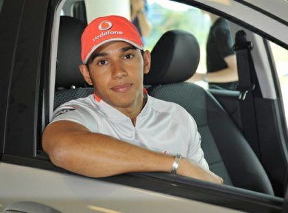 lewis-hamilton-01-2009-06-13.jpg