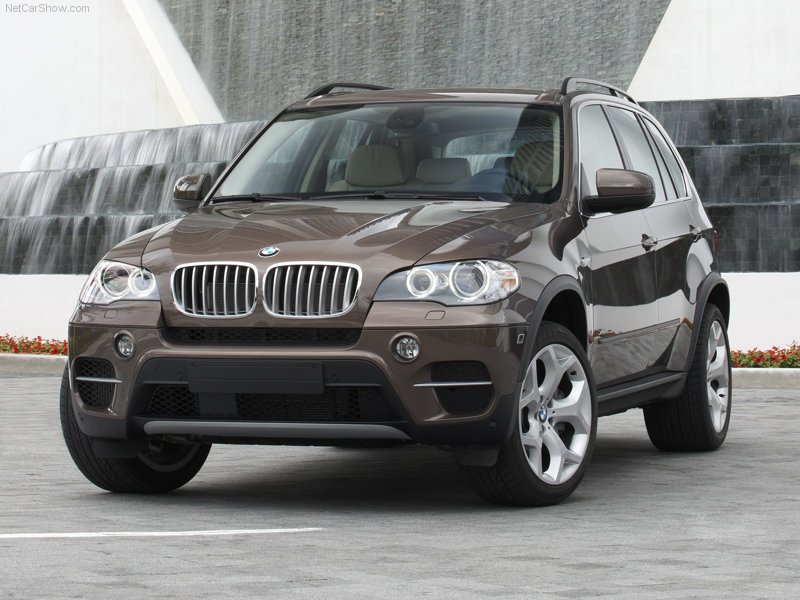 BMW-X5_2011_800x600_wallpaper_04.jpg