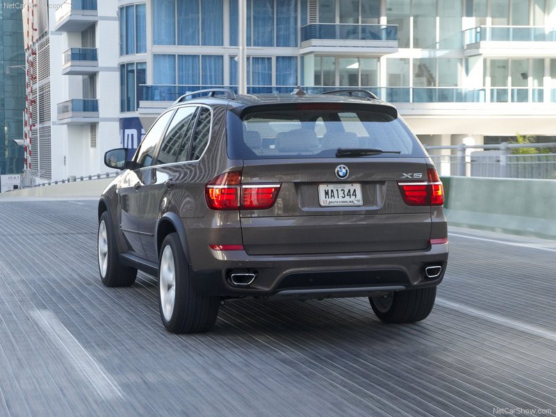 BMW-X5_2011_800x600_wallpaper_42.jpg