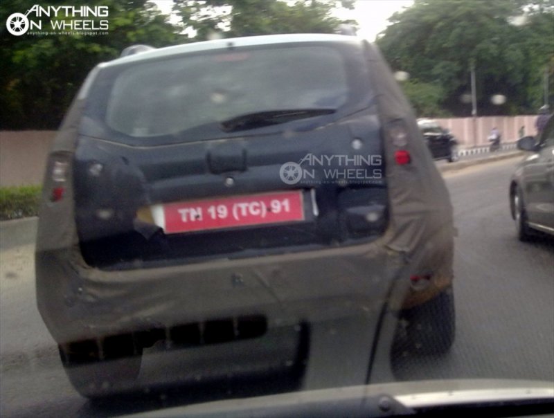 Nissan-Terrano-spied-Chennai.jpg