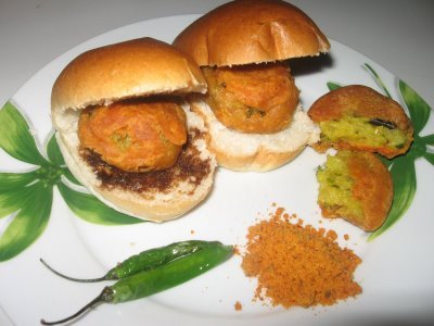 Vada pav.jpg